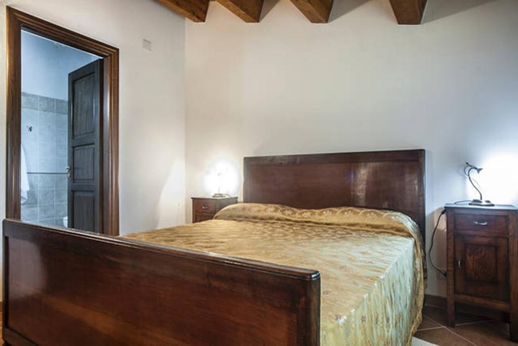 Santa Sofia d'Epiro Agriturismo Miracco Atanasio Franco "Il Maniero" מראה חיצוני תמונה