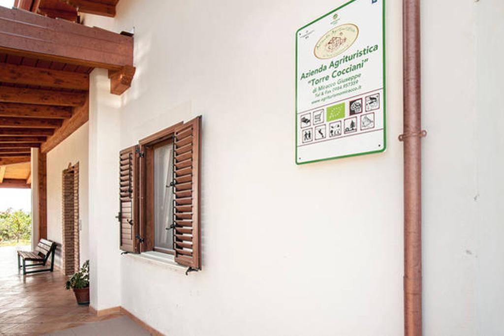 Santa Sofia d'Epiro Agriturismo Miracco Atanasio Franco "Il Maniero" מראה חיצוני תמונה